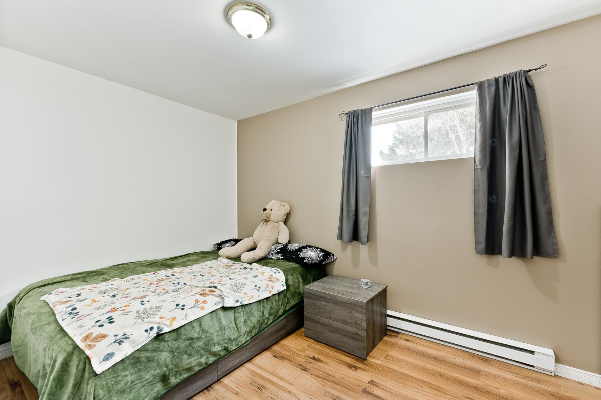









475


Rue des Merisiers

,
Coaticook,




QC
J1A3H8

