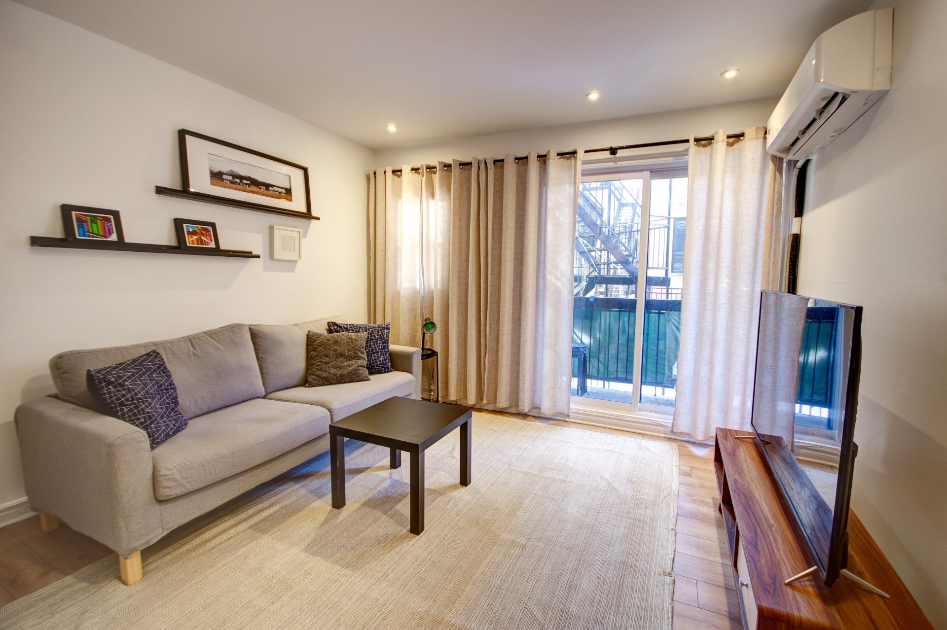 









315


Rue Villeneuve E.

, 102,
Montréal (Le Plateau-Mont-Royal),




QC
H2T1L7

