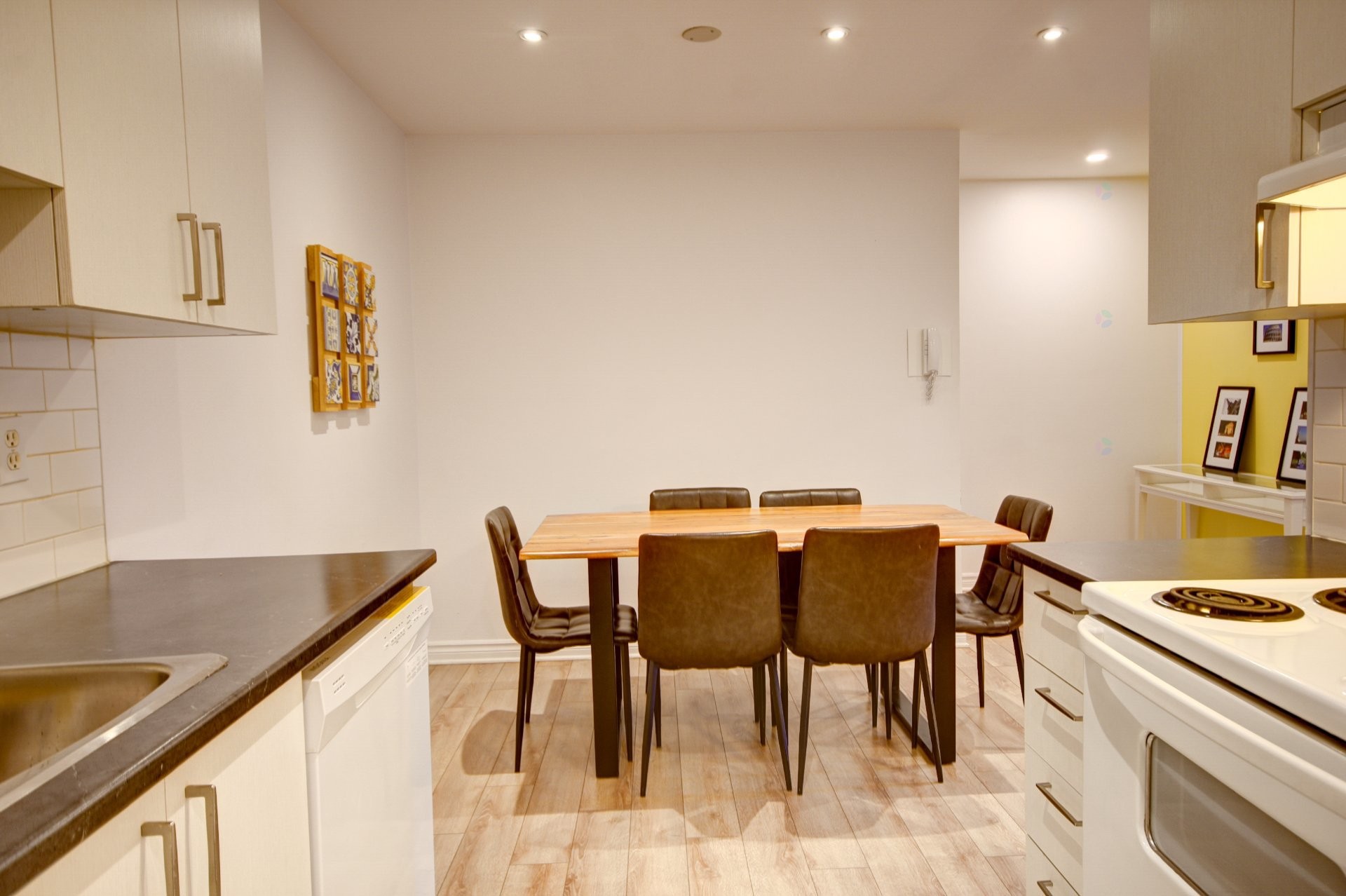 









315


Rue Villeneuve E.

, 102,
Montréal (Le Plateau-Mont-Royal),




QC
H2T1L7

