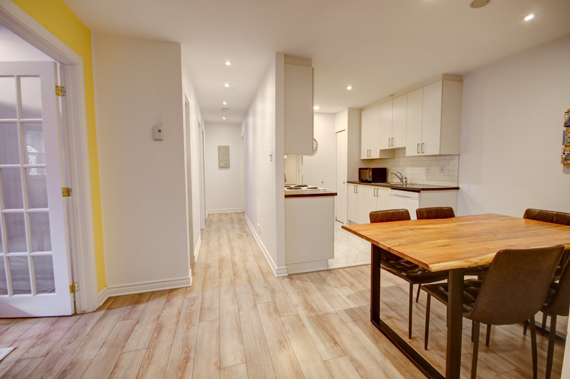 









315


Rue Villeneuve E.

, 102,
Montréal (Le Plateau-Mont-Royal),




QC
H2T1L7


