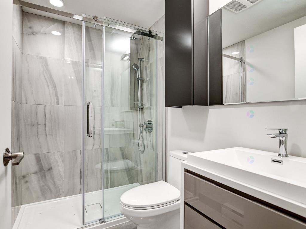 









1288


Rue St-Antoine O.

, 307,
Montréal (Ville-Marie),




QC
H3C0X6

