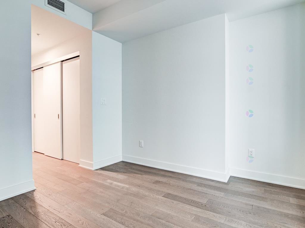 









1288


Rue St-Antoine O.

, 307,
Montréal (Ville-Marie),




QC
H3C0X6

