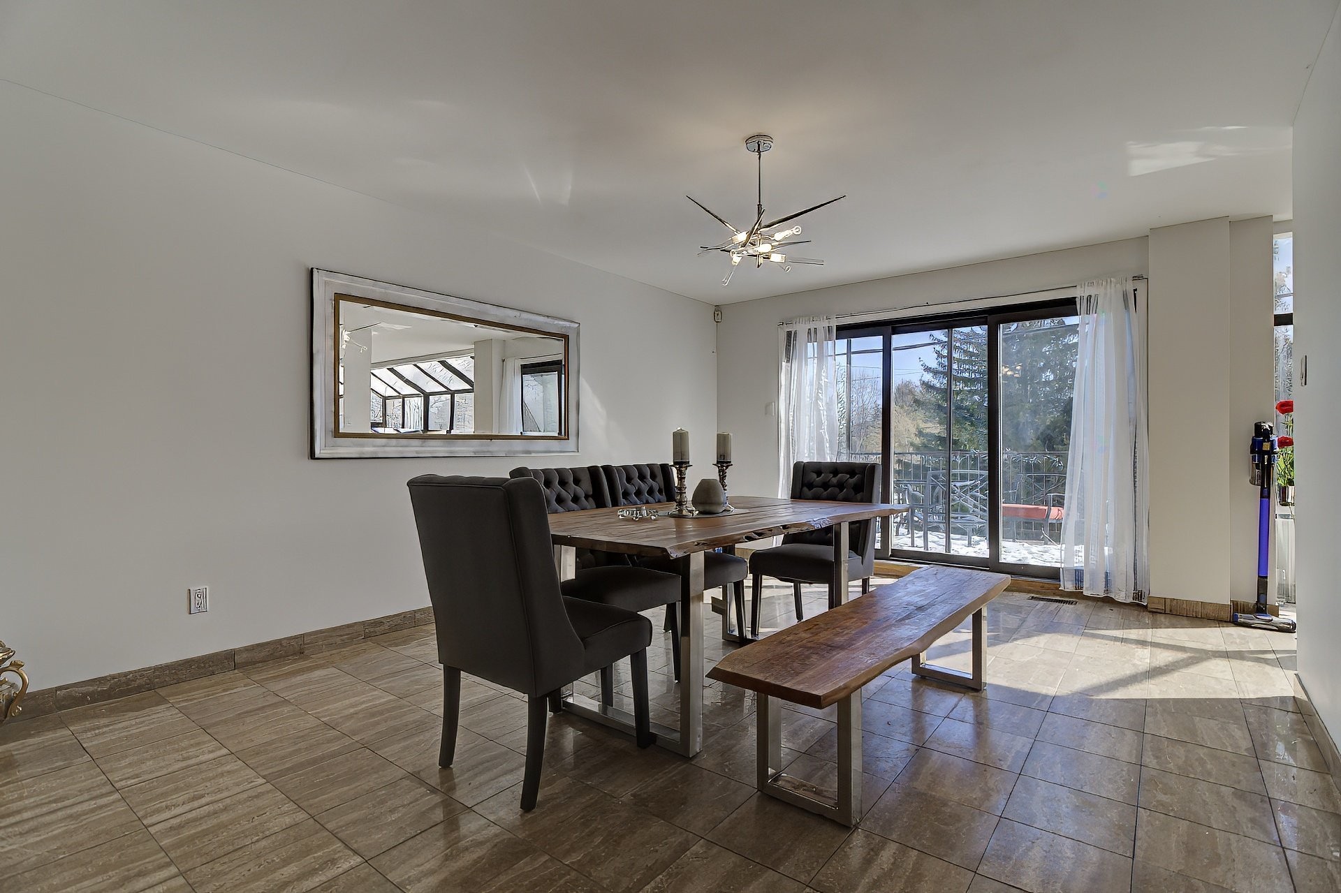 









9001


Crois. Rimouski

,
Brossard,




QC
J4X2S2

