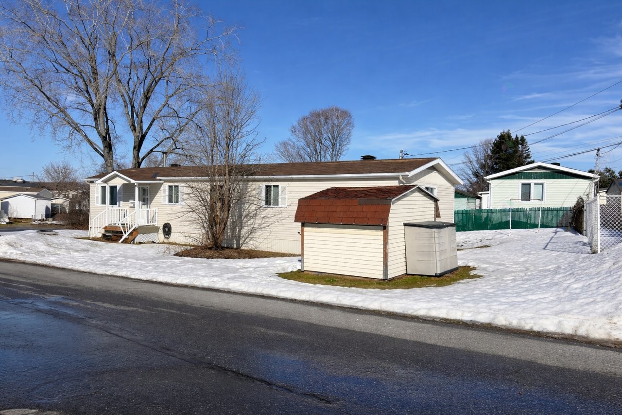 









46


5e Avenue O.

,
Gatineau (Gatineau),




QC
J8T4E8

