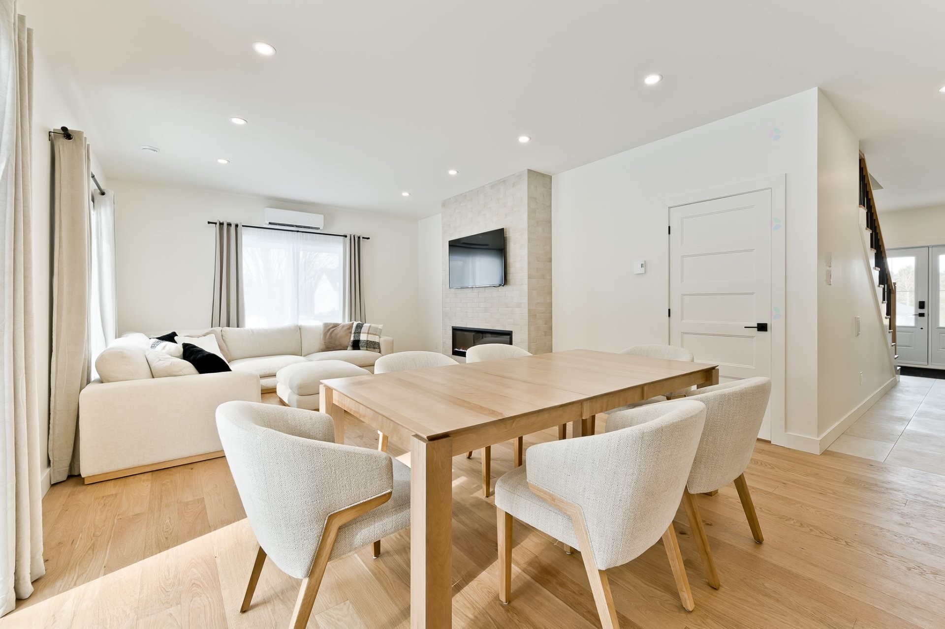 









234


Rue St-Laurent

,
Cookshire-Eaton,




QC
J0B1M0

