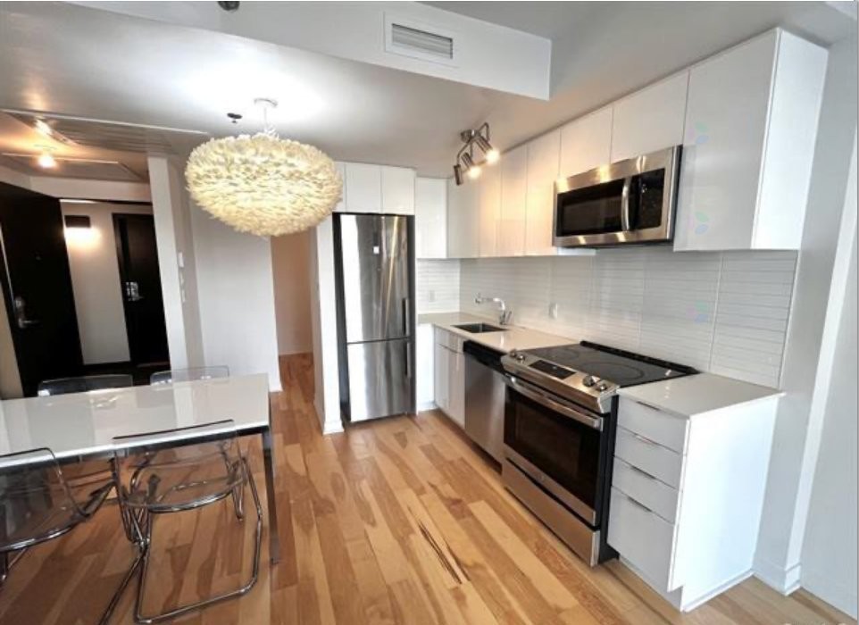 









1182


Rue Crescent

, 603,
Montréal (Ville-Marie),




QC
H3G0G6

