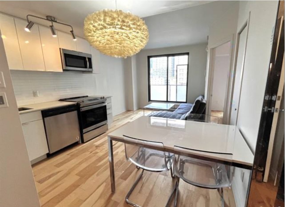 









1182


Rue Crescent

, 603,
Montréal (Ville-Marie),




QC
H3G0G6

