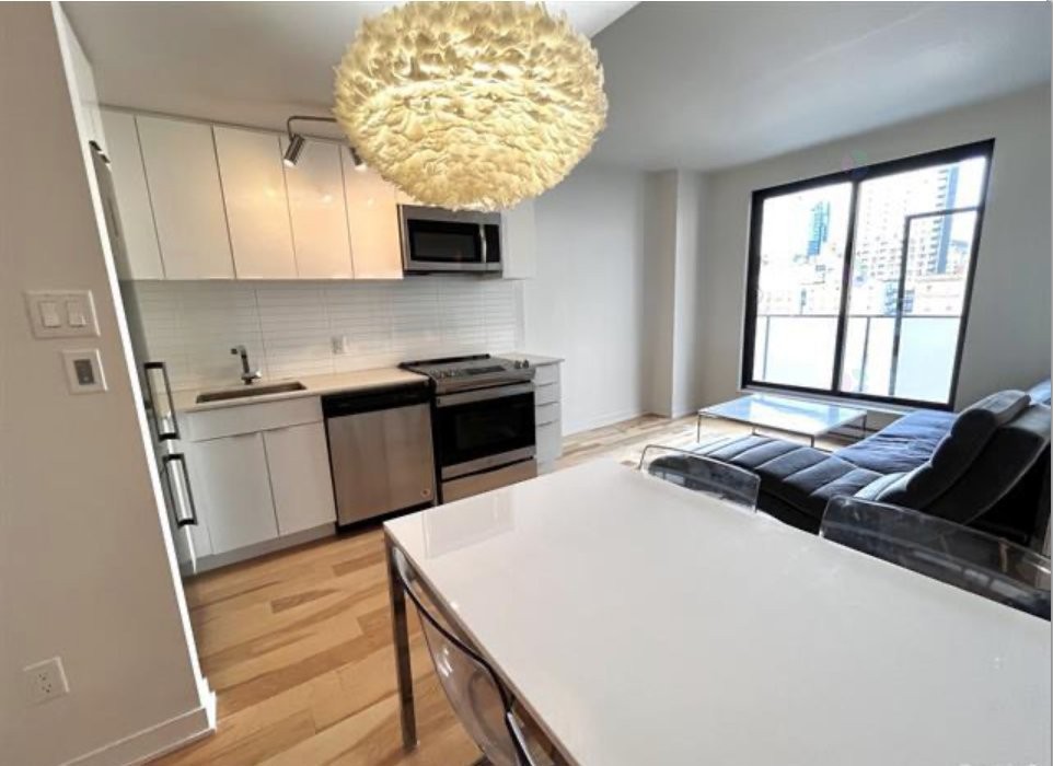 









1182


Rue Crescent

, 603,
Montréal (Ville-Marie),




QC
H3G0G6

