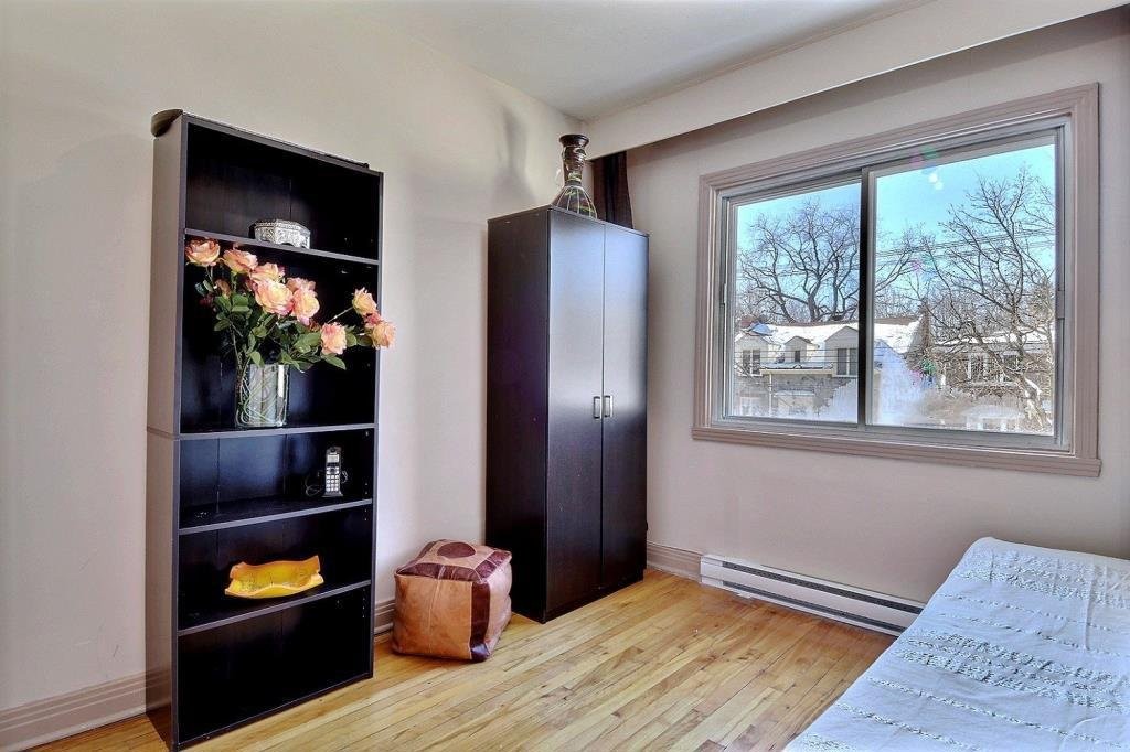 









4593


Av. Montclair

,
Montréal (Côte-des-Neiges/Notre-Dame-de-Grâce),




QC
H4B2J8

