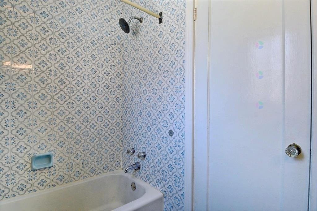 









4593


Av. Montclair

,
Montréal (Côte-des-Neiges/Notre-Dame-de-Grâce),




QC
H4B2J8

