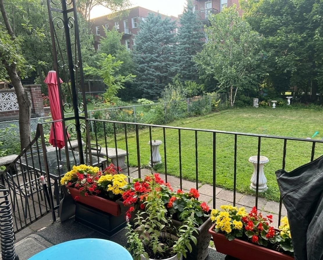 









4593


Av. Montclair

,
Montréal (Côte-des-Neiges/Notre-Dame-de-Grâce),




QC
H4B2J8

