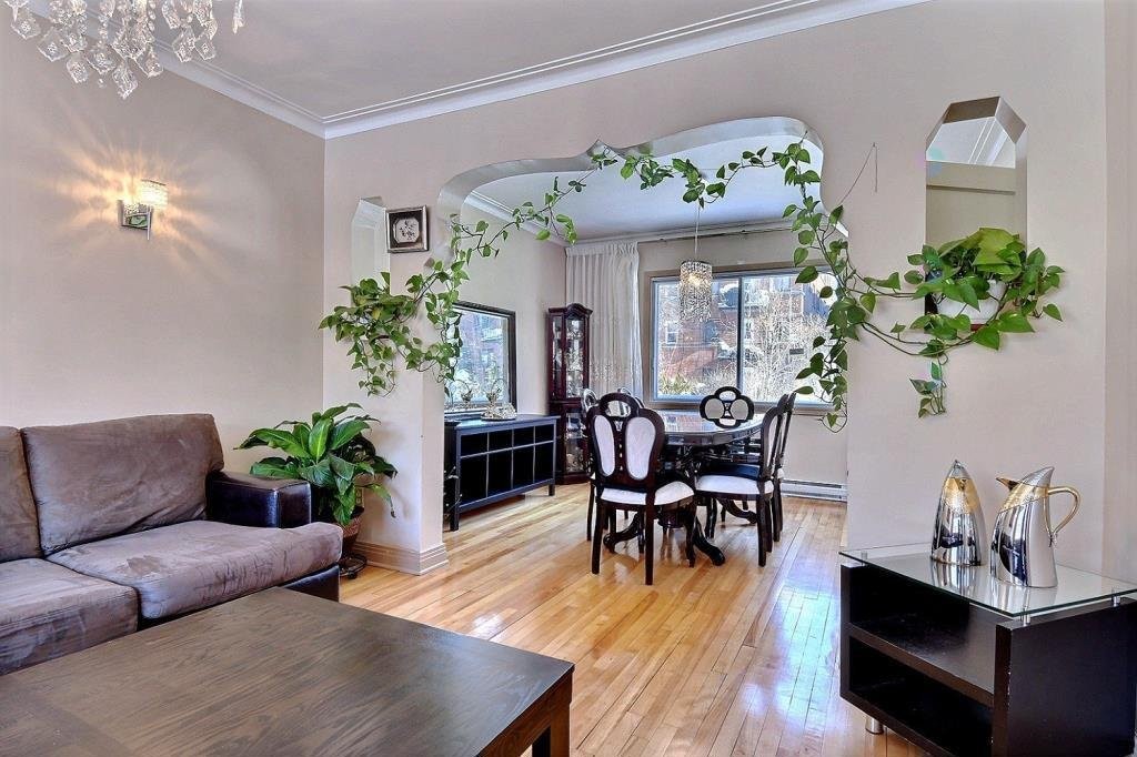 









4593


Av. Montclair

,
Montréal (Côte-des-Neiges/Notre-Dame-de-Grâce),




QC
H4B2J8

