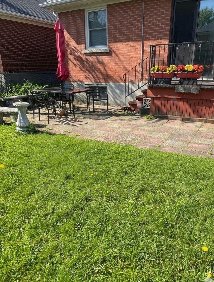 









4593


Av. Montclair

,
Montréal (Côte-des-Neiges/Notre-Dame-de-Grâce),




QC
H4B2J8

