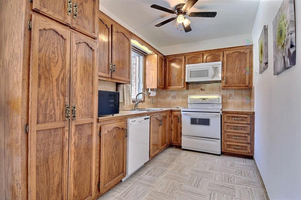 









4593


Av. Montclair

,
Montréal (Côte-des-Neiges/Notre-Dame-de-Grâce),




QC
H4B2J8

