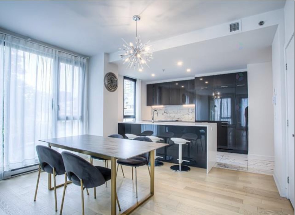 









2020


Boul. René-Lévesque O.

, 314,
Montréal (Ville-Marie),




QC
H3H0B4

