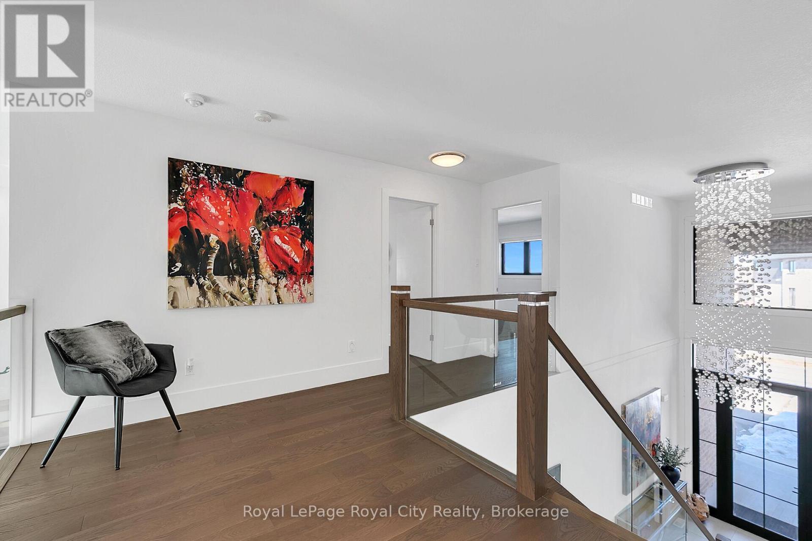 












303 GOSLING GARDENS

,
Guelph (Clairfields/Hanlon Business Park),




Ontario
N1L0M1

