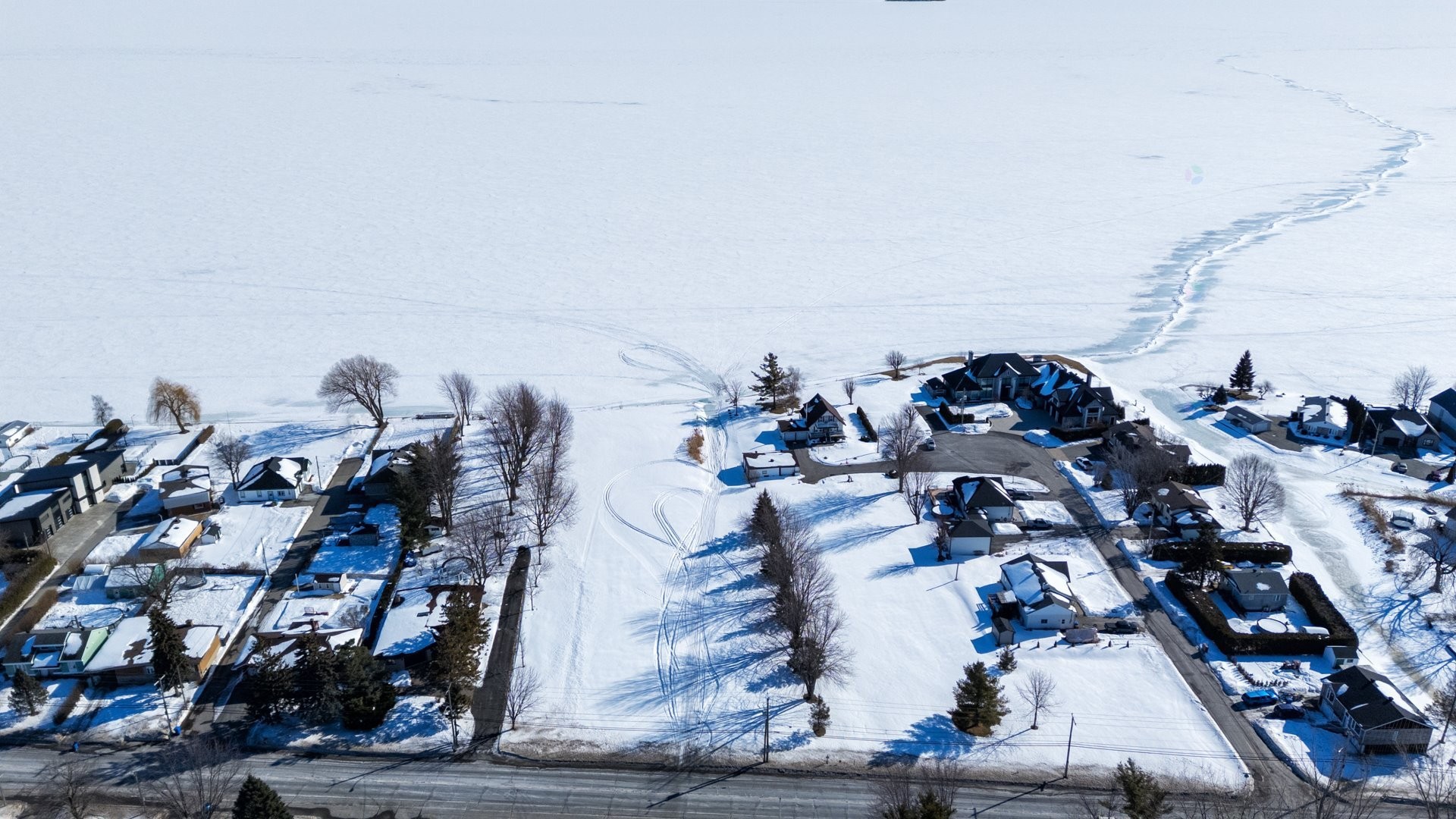












Rue Principale

,
Saint-Zotique,







QC
J0P1Z0

