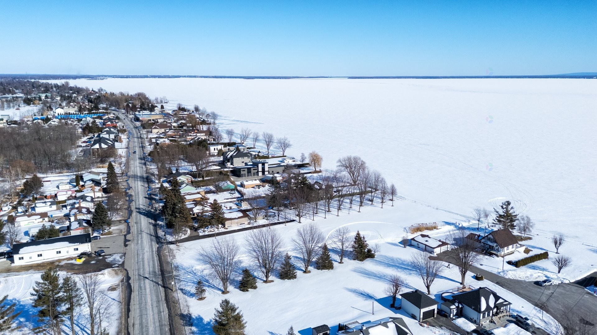 












Rue Principale

,
Saint-Zotique,







QC
J0P1Z0

