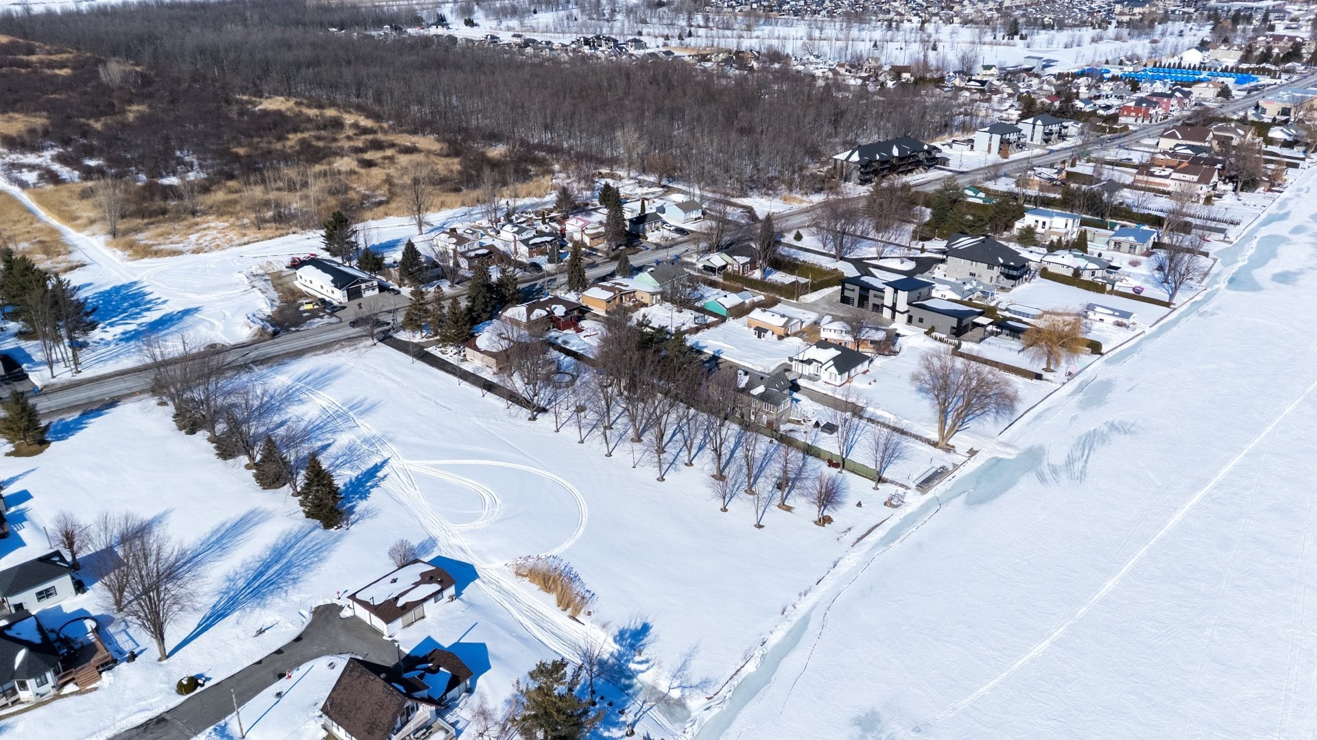 












Rue Principale

,
Saint-Zotique,







QC
J0P1Z0

