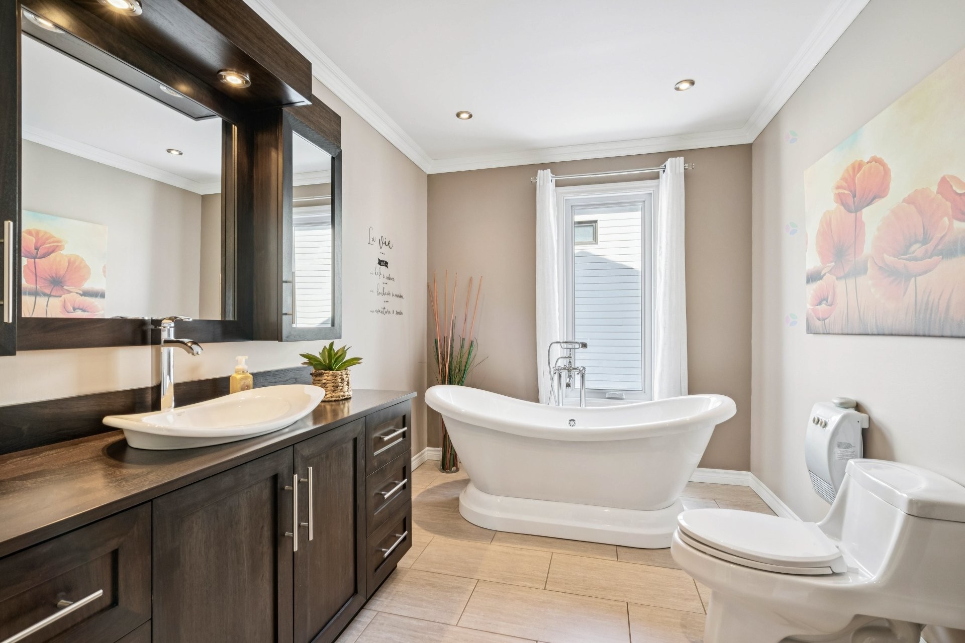 









202


12e Avenue

,
Saint-Zotique,




QC
J0P1Z0

