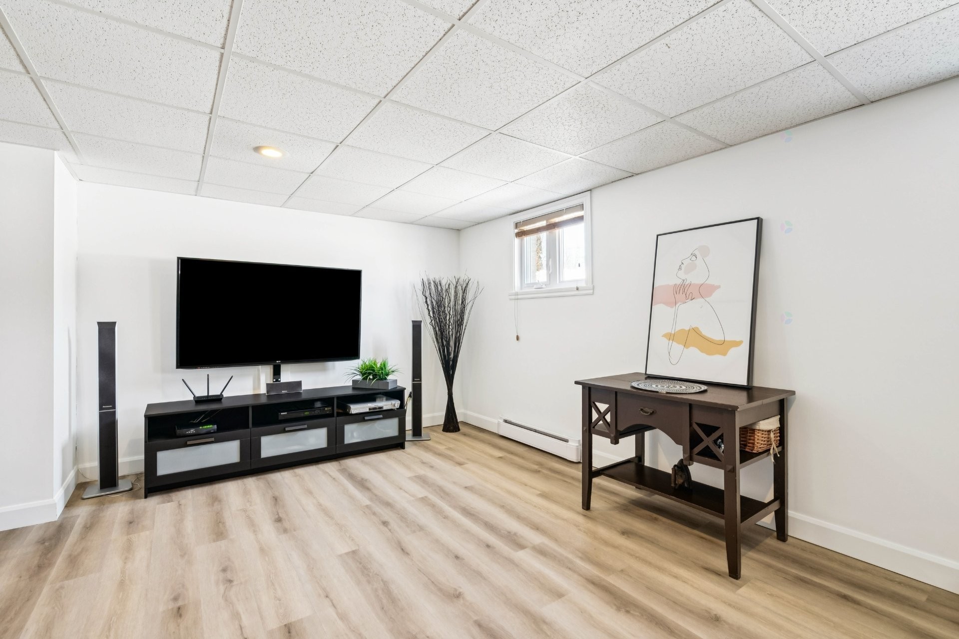 









202


12e Avenue

,
Saint-Zotique,




QC
J0P1Z0

