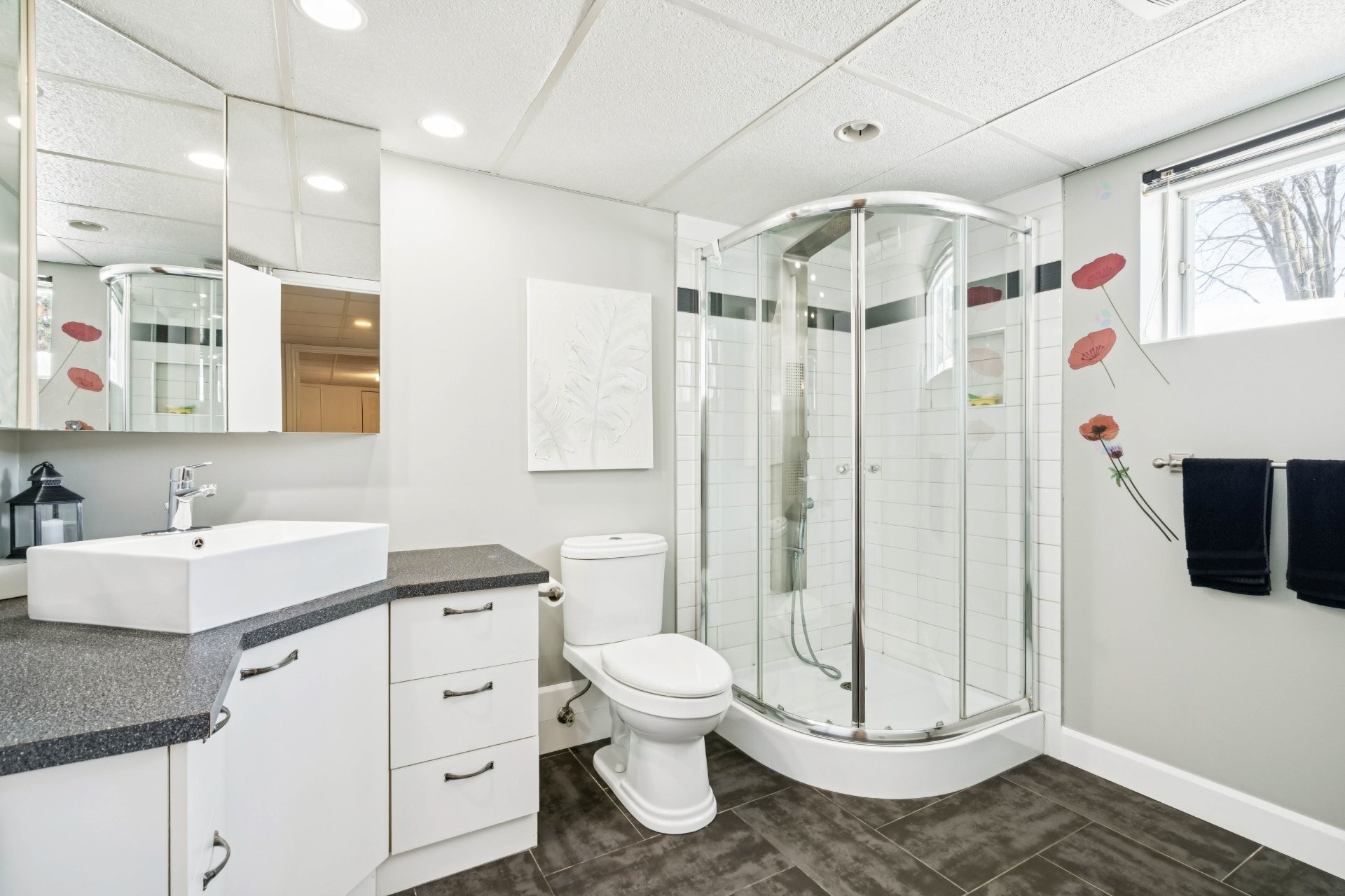 









202


12e Avenue

,
Saint-Zotique,




QC
J0P1Z0

