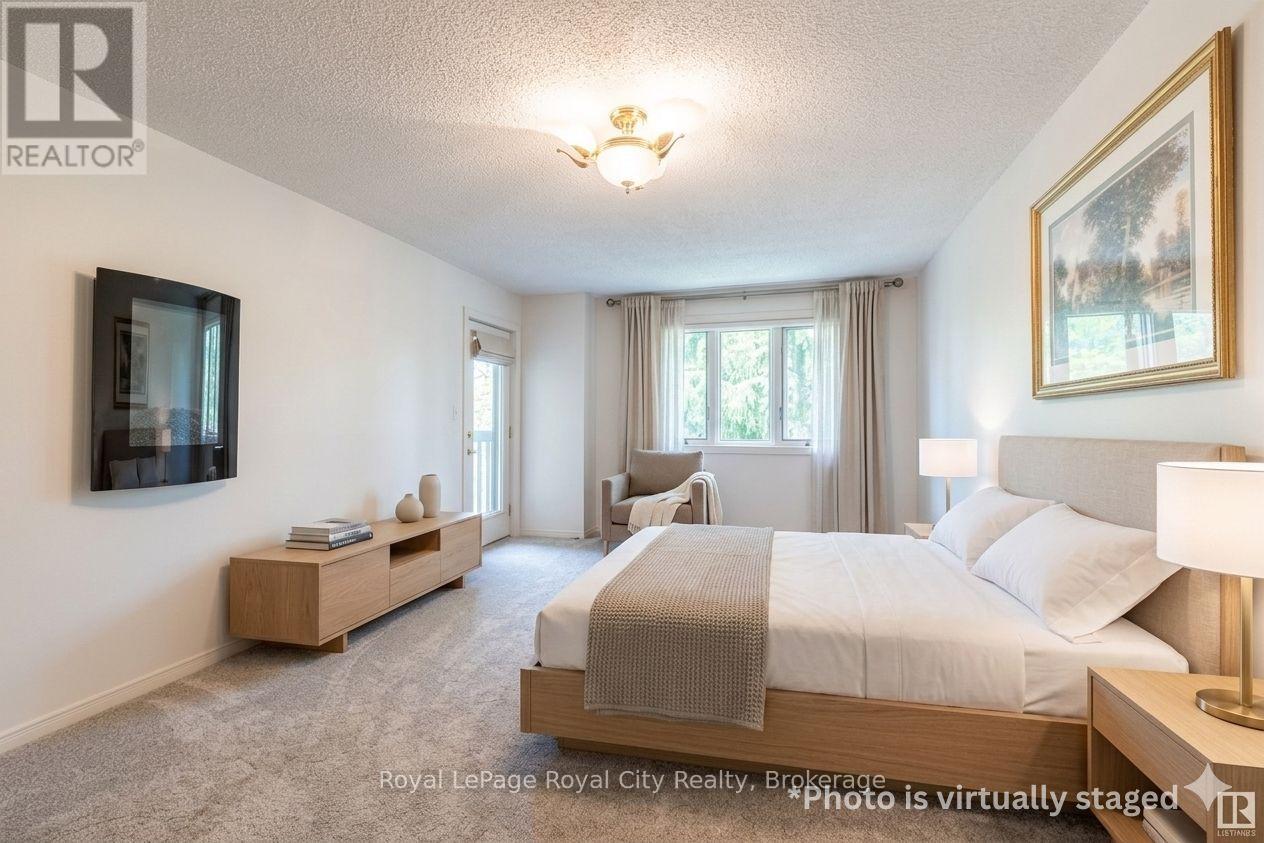 












101 - 121 WATERLOO AVENUE

,
Guelph (Downtown),




Ontario
N1H3H9

