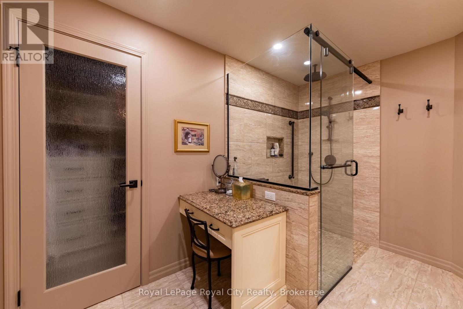 












101 - 121 WATERLOO AVENUE

,
Guelph (Downtown),




Ontario
N1H3H9

