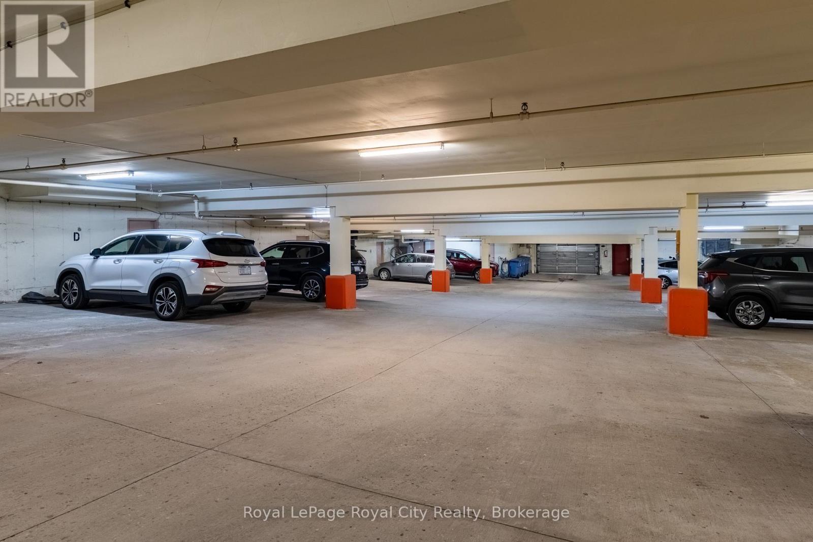 












101 - 121 WATERLOO AVENUE

,
Guelph (Downtown),




Ontario
N1H3H9

