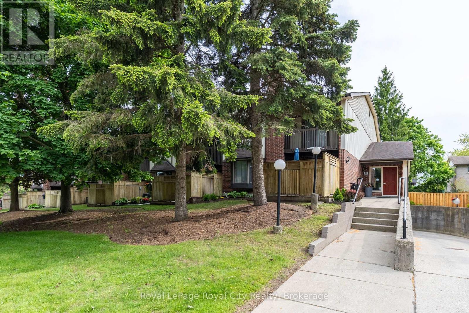












101 - 121 WATERLOO AVENUE

,
Guelph (Downtown),




Ontario
N1H3H9

