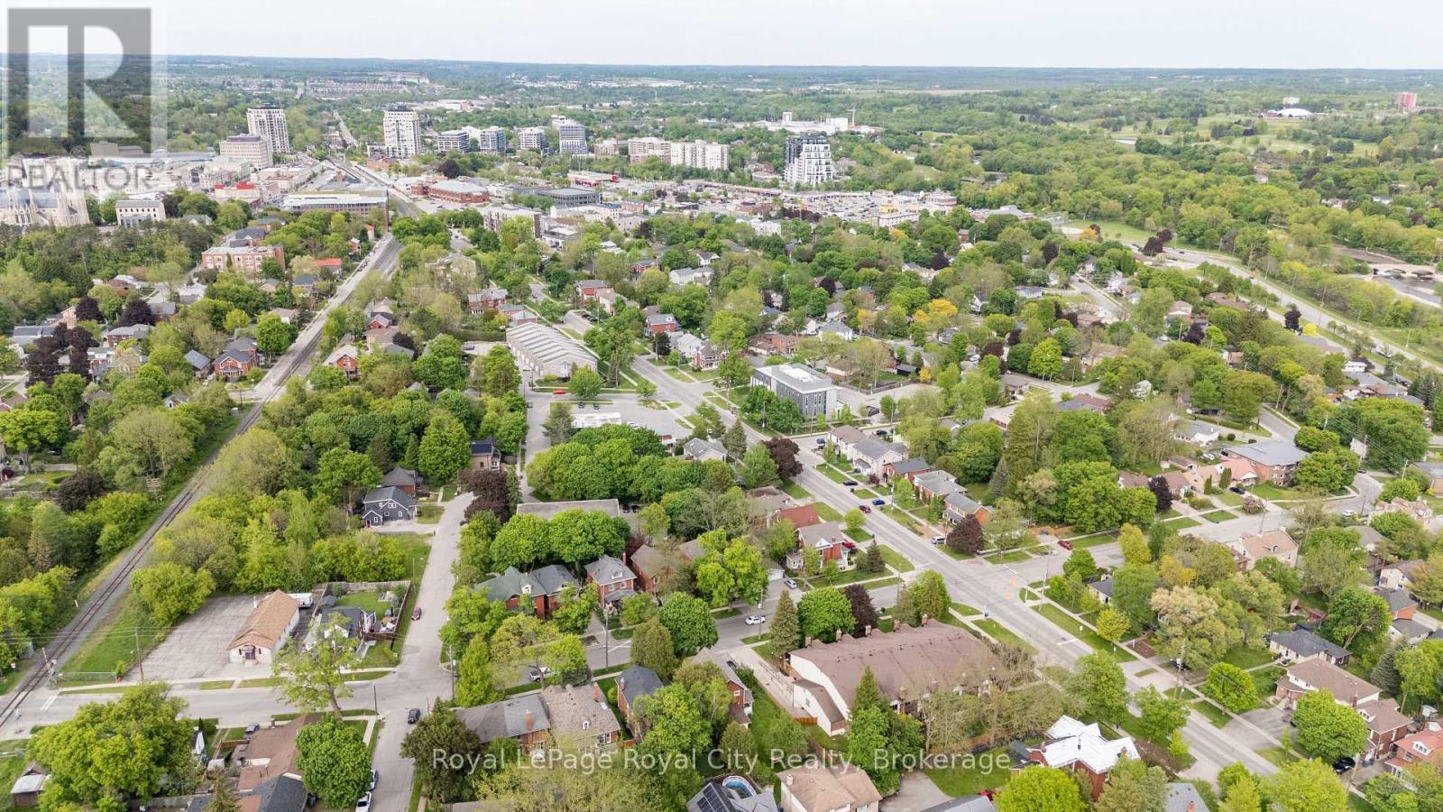 












101 - 121 WATERLOO AVENUE

,
Guelph (Downtown),




Ontario
N1H3H9

