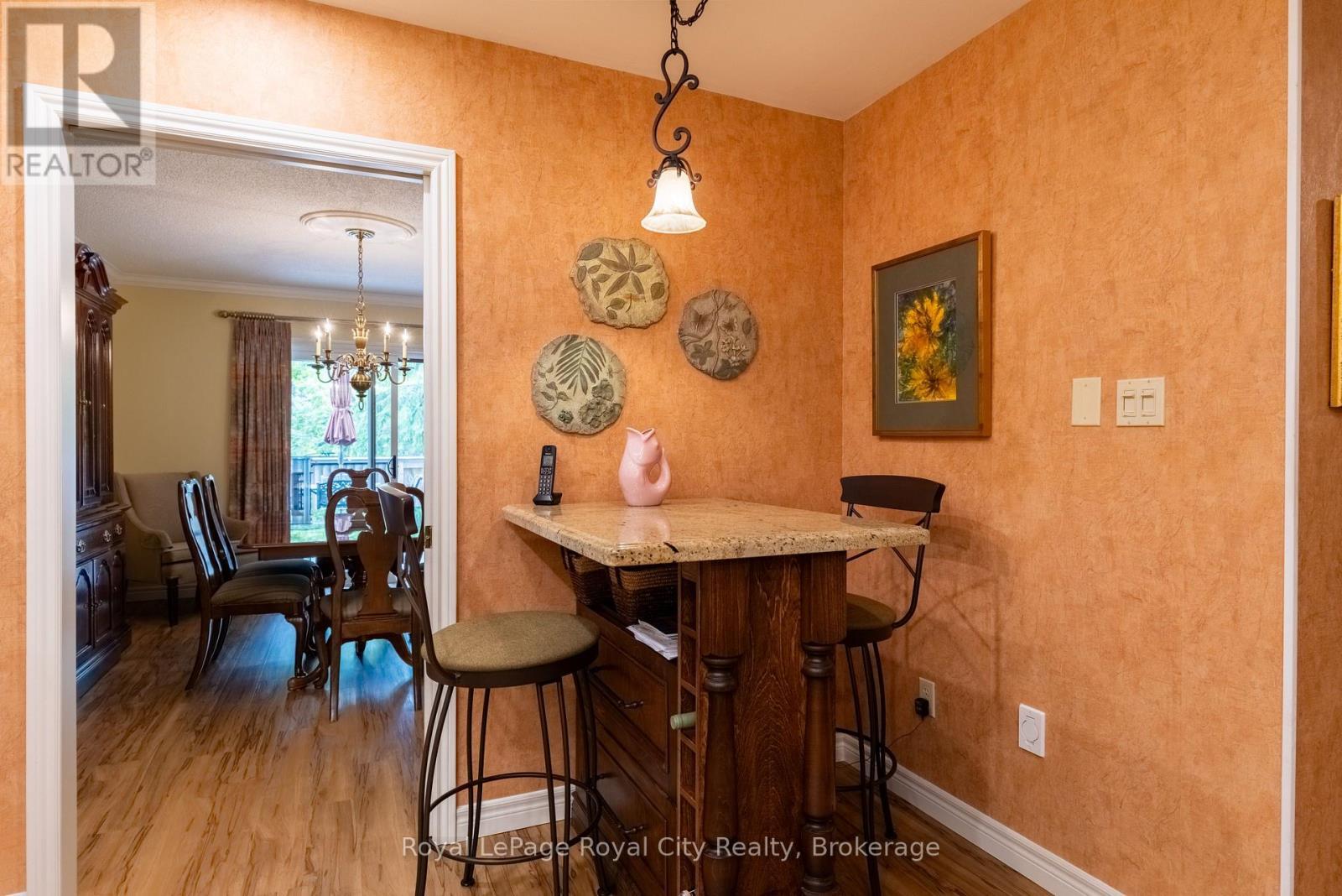 












101 - 121 WATERLOO AVENUE

,
Guelph (Downtown),




Ontario
N1H3H9

