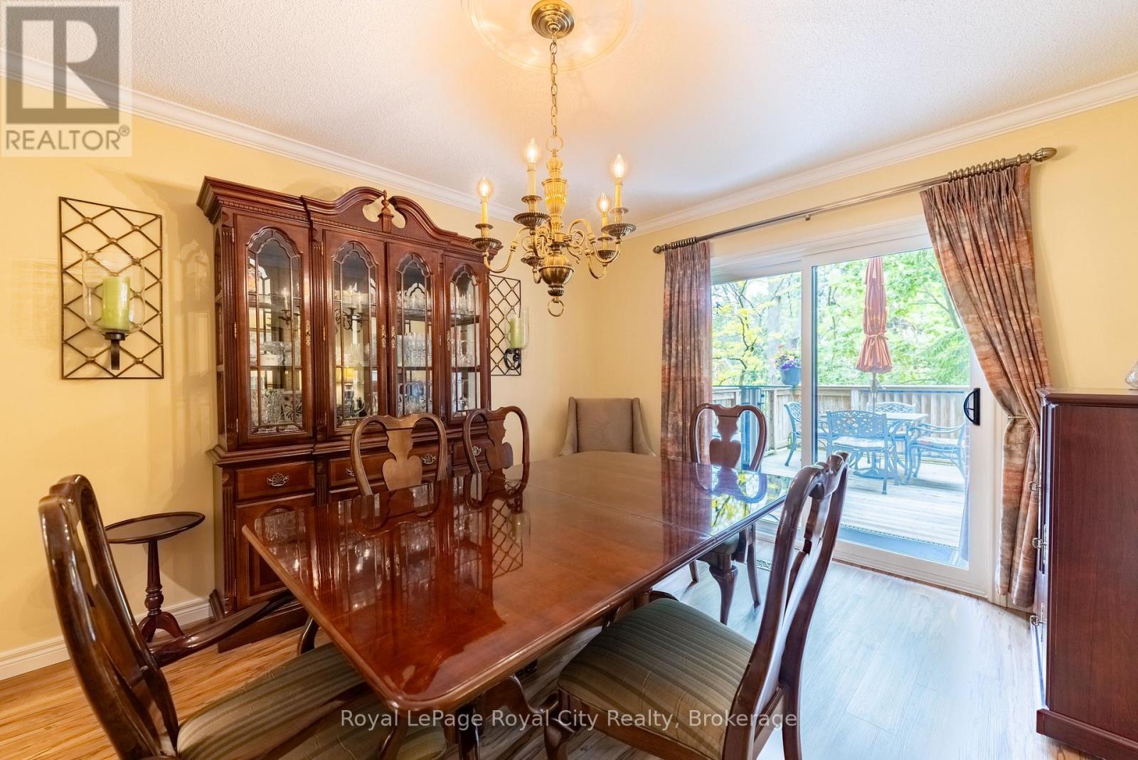 












101 - 121 WATERLOO AVENUE

,
Guelph (Downtown),




Ontario
N1H3H9


