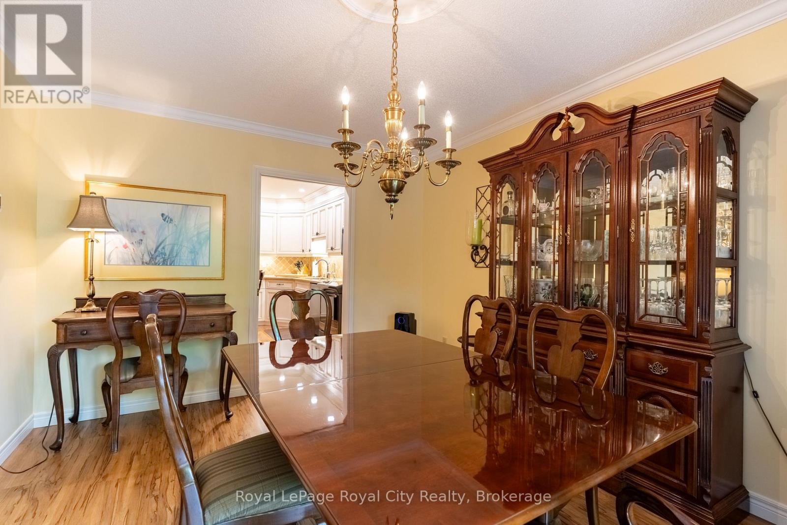 












101 - 121 WATERLOO AVENUE

,
Guelph (Downtown),




Ontario
N1H3H9

