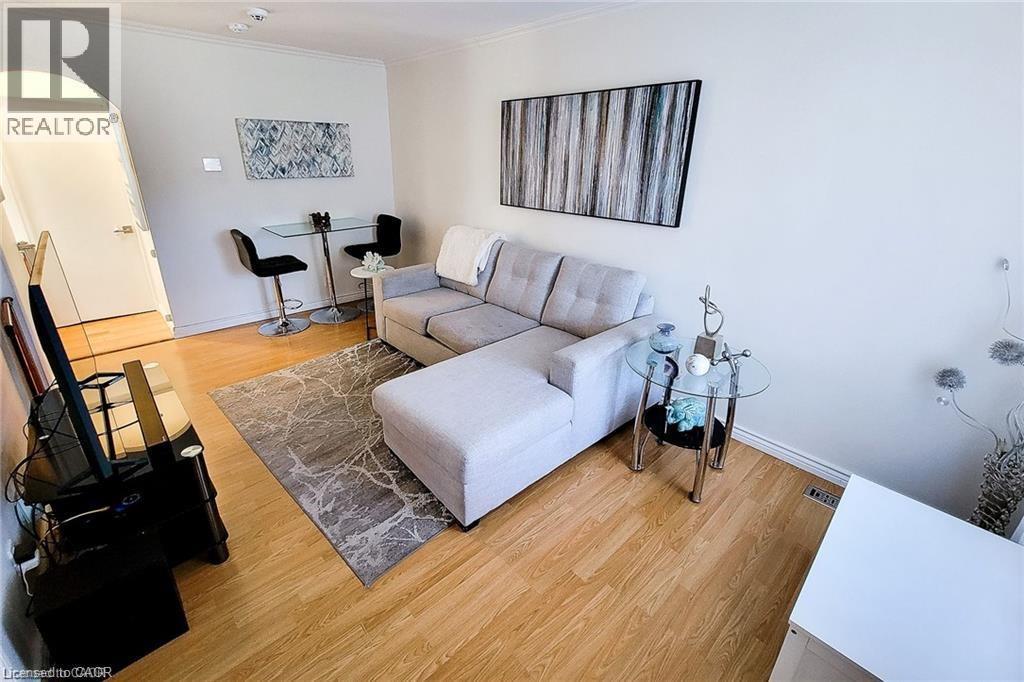 












86 EAST 18TH Street

,
Hamilton,




Ontario
L9A4N8

