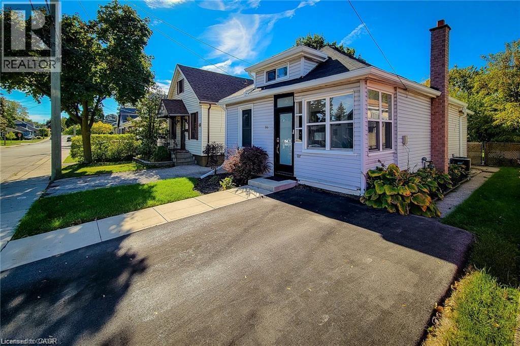 












86 EAST 18TH Street

,
Hamilton,




Ontario
L9A4N8

