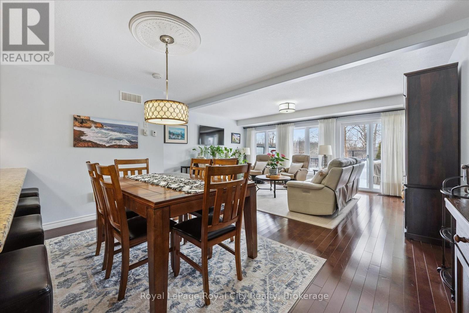 












108 MUSSEN STREET

,
Guelph (Victoria North),




Ontario
N1E0K2

