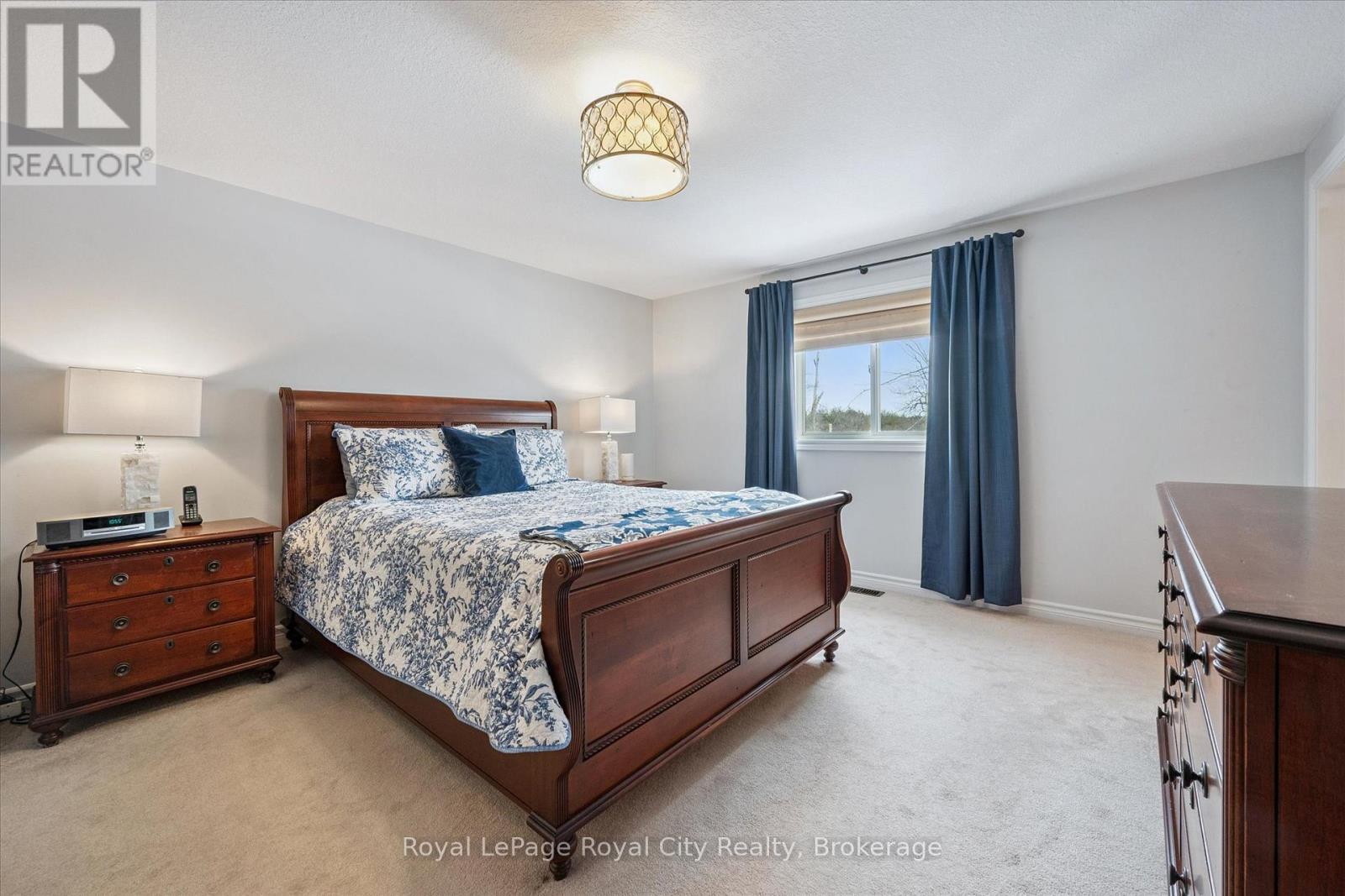 












108 MUSSEN STREET

,
Guelph (Victoria North),




Ontario
N1E0K2

