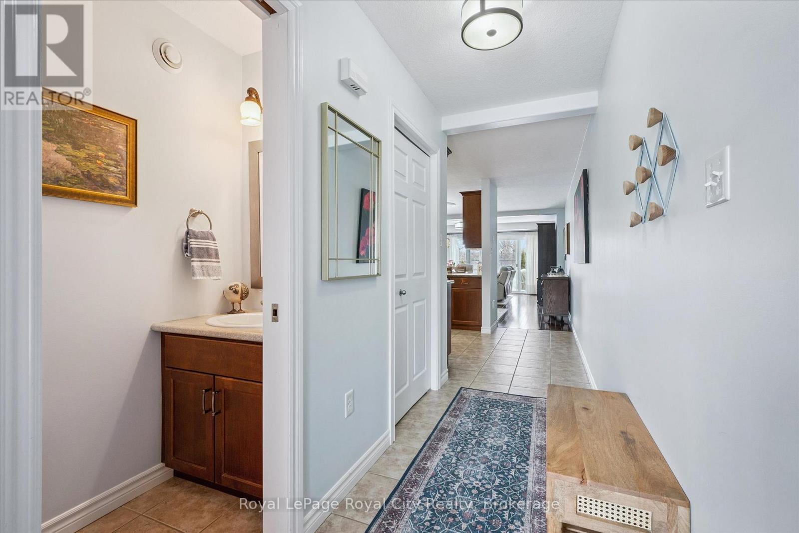 












108 MUSSEN STREET

,
Guelph (Victoria North),




Ontario
N1E0K2

