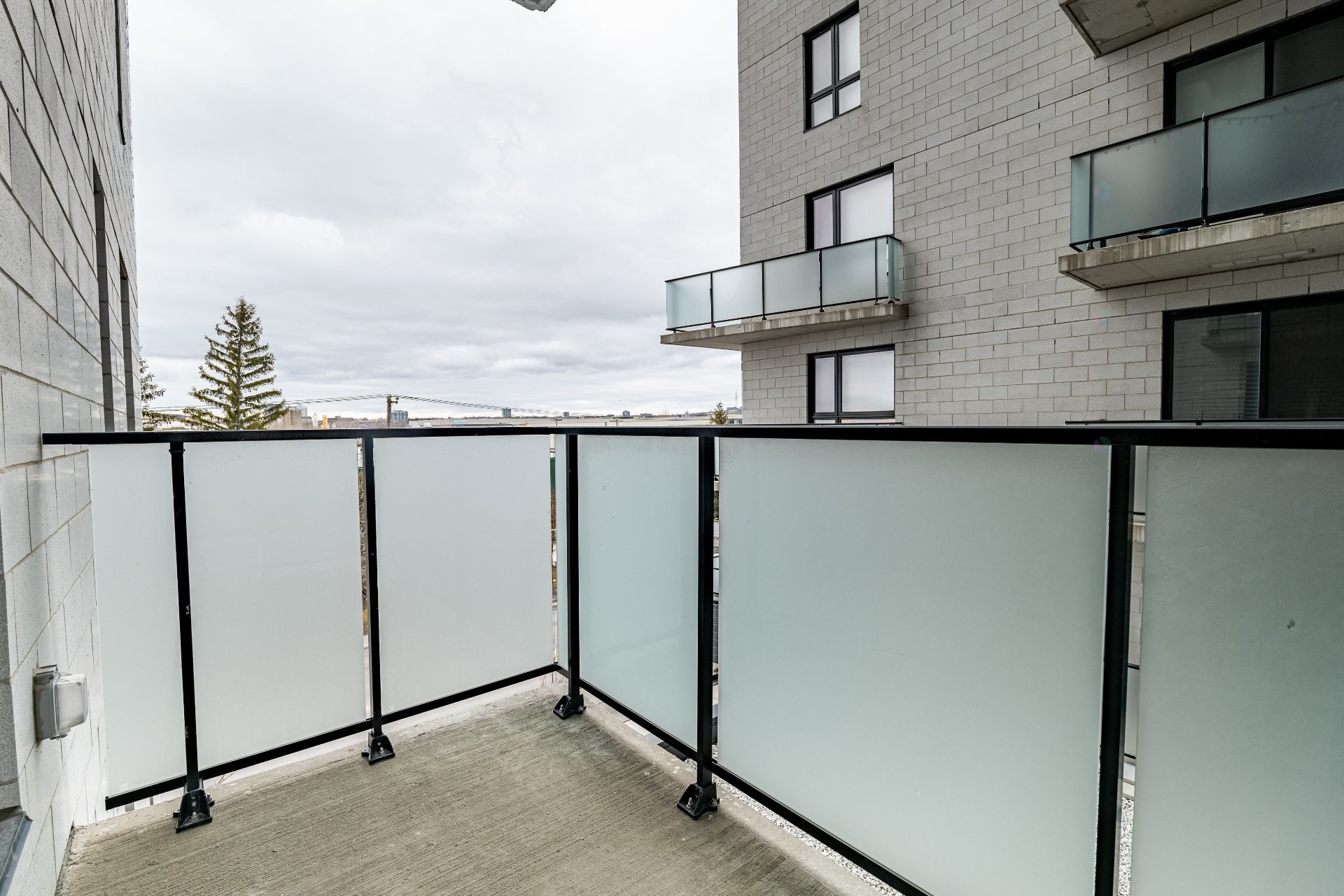 









6780


Boul. Newman

, 404,
Montréal (LaSalle),




QC
H8N0H5

