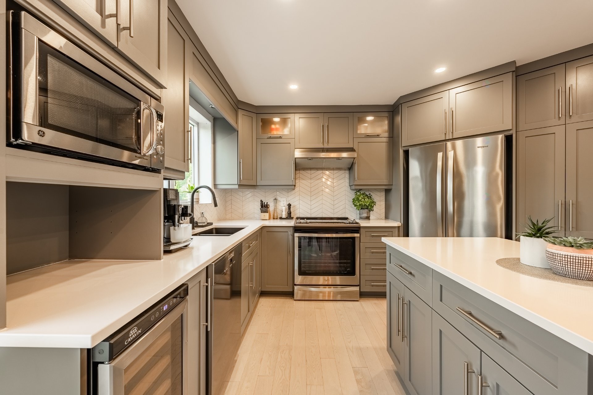 









15


Rue Besset

,
Saint-Mathias-sur-Richelieu,




QC
J3L6A3

