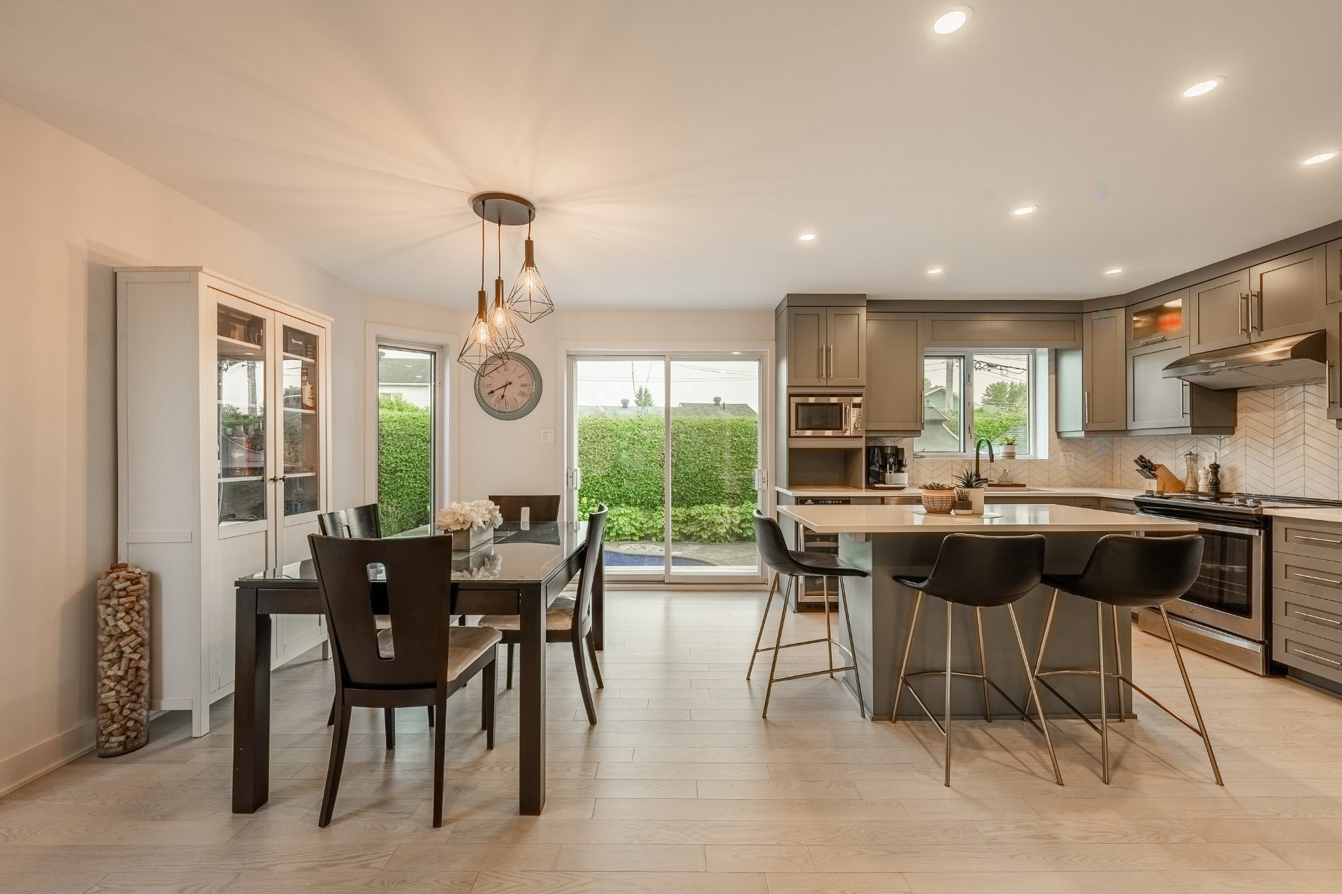 









15


Rue Besset

,
Saint-Mathias-sur-Richelieu,




QC
J3L6A3

