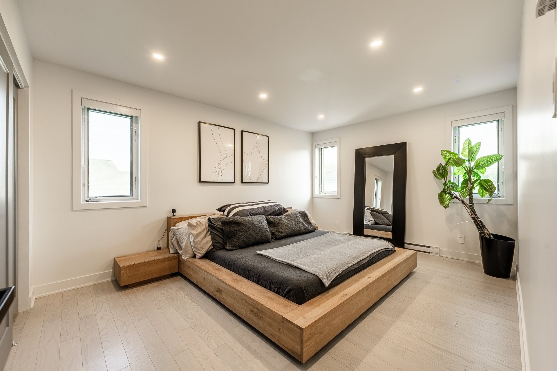 









15


Rue Besset

,
Saint-Mathias-sur-Richelieu,




QC
J3L6A3

