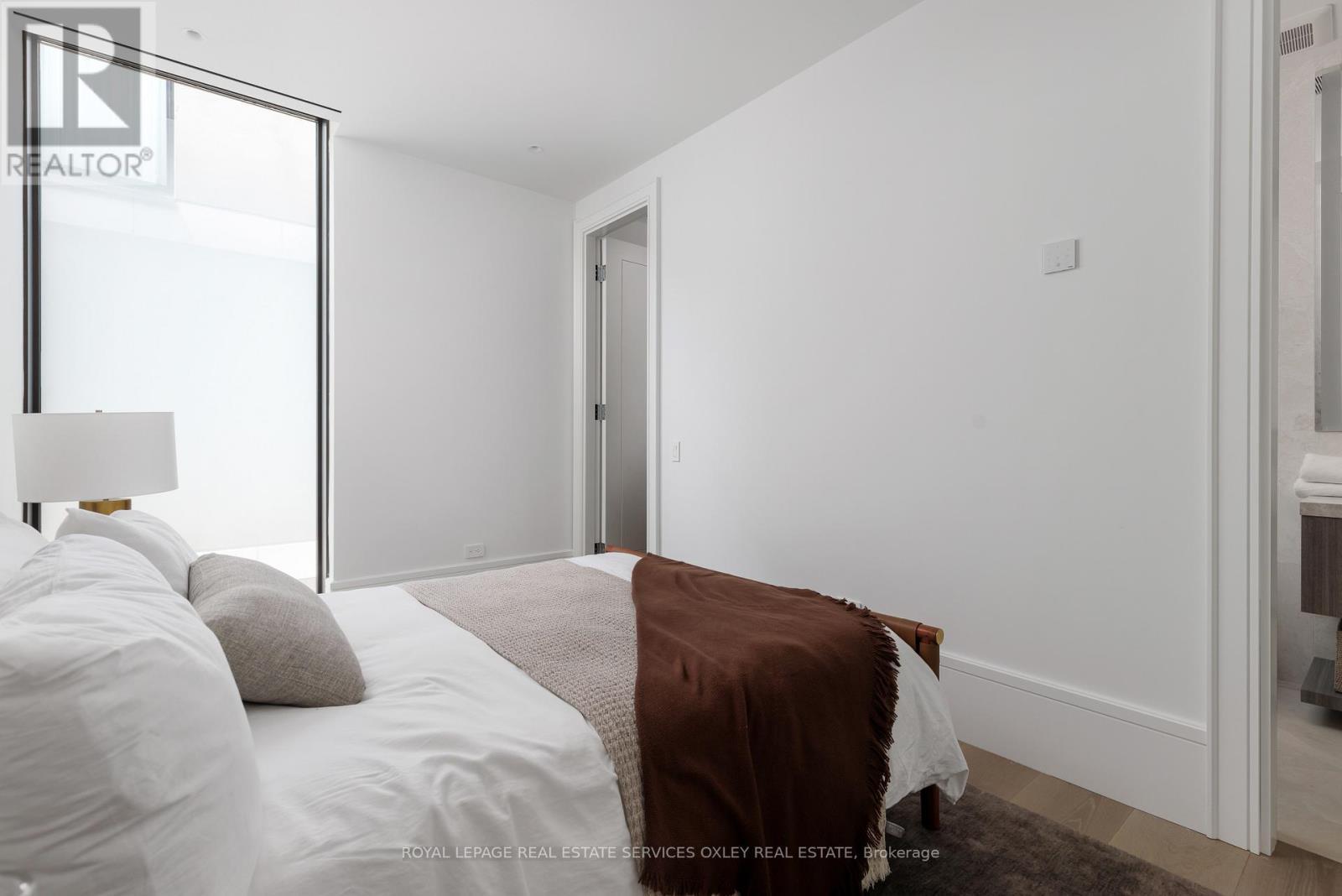 












306 - 7 DALE AVENUE

,
Toronto,




Ontario
M4W1K2


