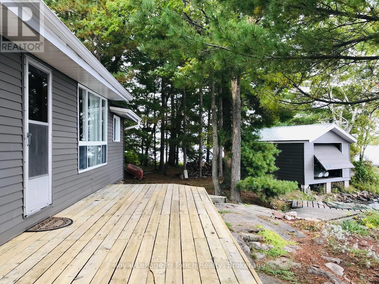 












1916 SIX MILE LAKE SHORE ISLAND

,
Georgian Bay (Baxter),




Ontario
L0K1S0

