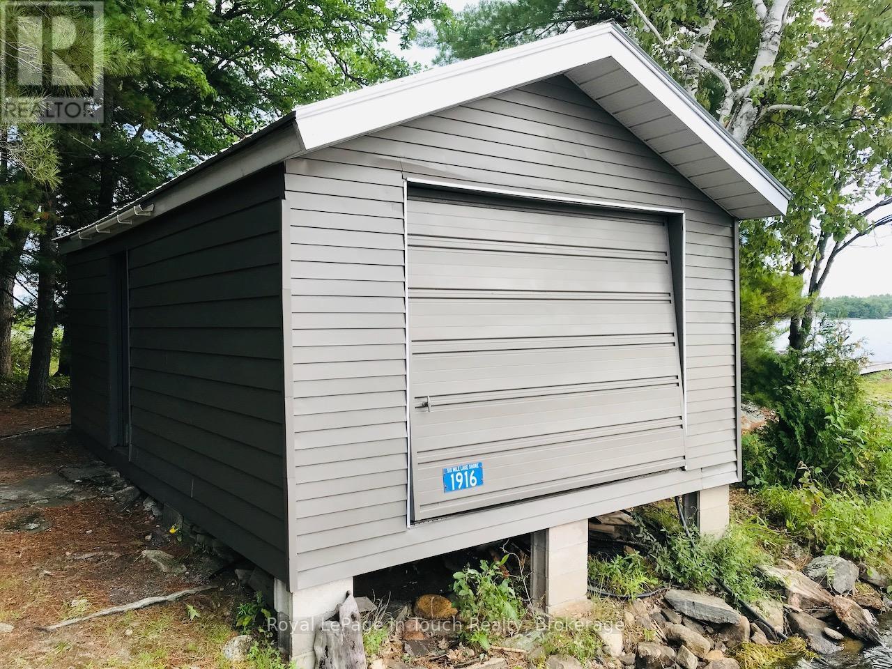 












1916 SIX MILE LAKE SHORE ISLAND

,
Georgian Bay (Baxter),




Ontario
L0K1S0

