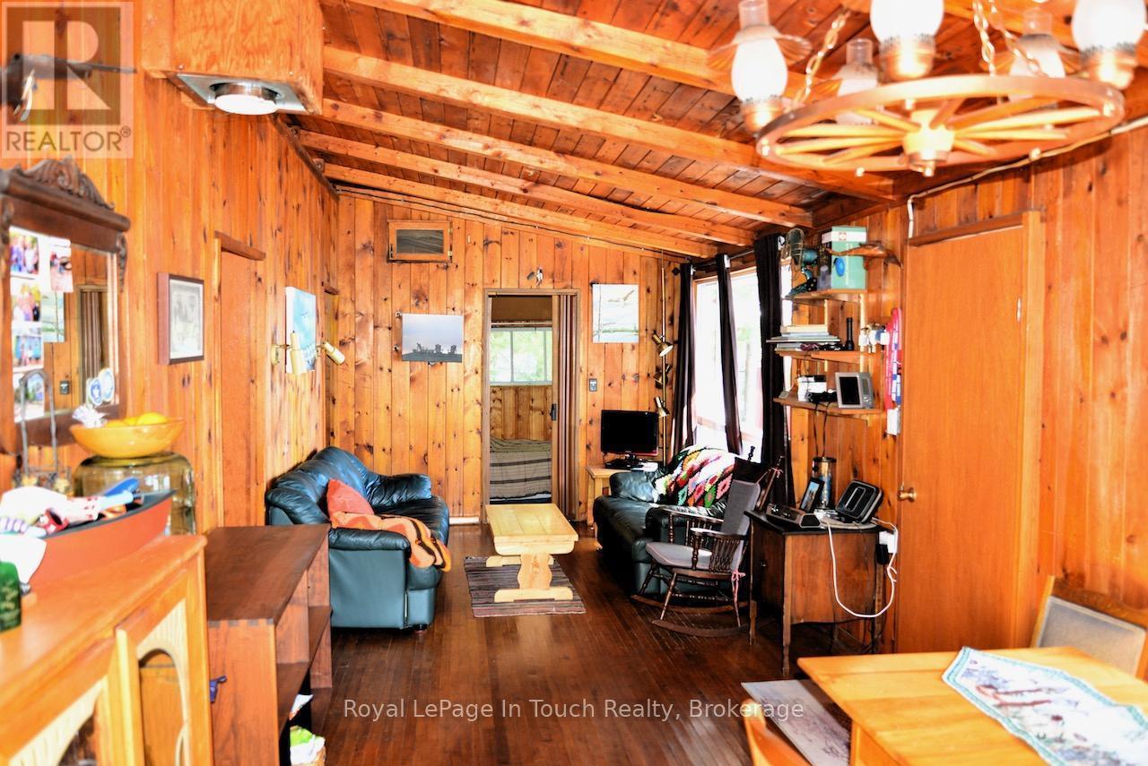 












1916 SIX MILE LAKE SHORE ISLAND

,
Georgian Bay (Baxter),




Ontario
L0K1S0

