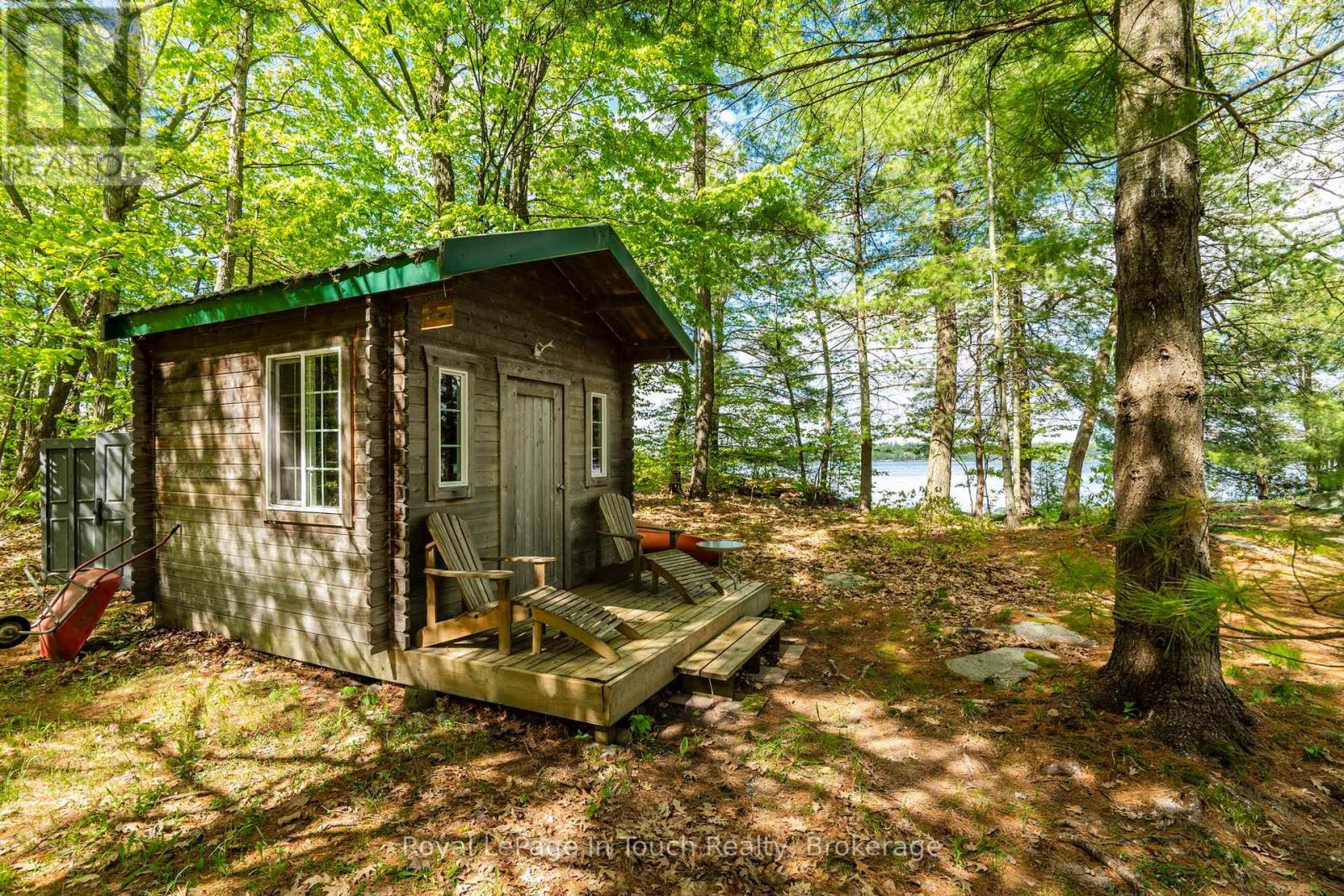 












1916 SIX MILE LAKE SHORE ISLAND

,
Georgian Bay (Baxter),




Ontario
L0K1S0

