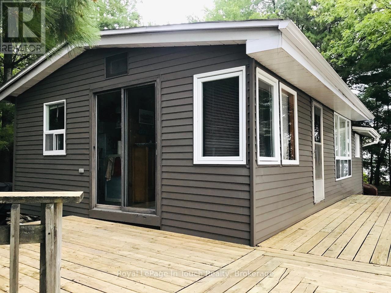 












1916 SIX MILE LAKE SHORE ISLAND

,
Georgian Bay (Baxter),




Ontario
L0K1S0

