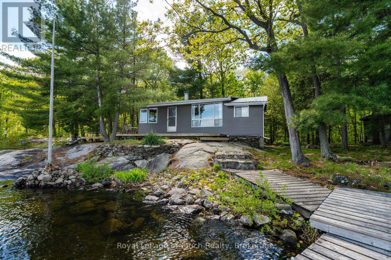 












1916 SIX MILE LAKE SHORE ISLAND

,
Georgian Bay (Baxter),




Ontario
L0K1S0

